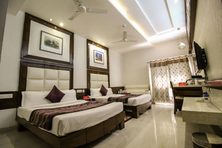 Hotel Emerald