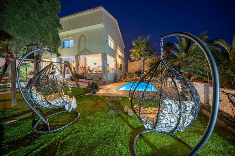 Villa Lux Gallery AC