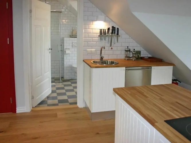 1 Bedroom Apartment with sea view
