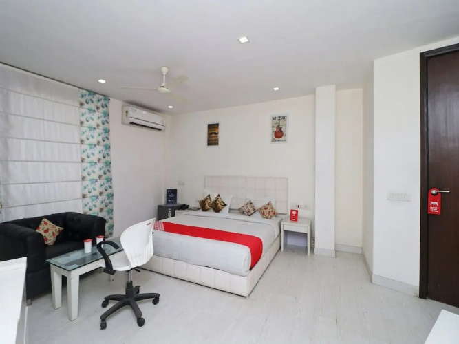 OYO 12346 Siris Inn