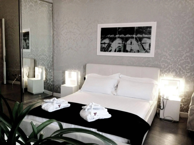 Piazza di Spagna Suites