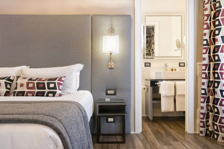 The Independent Suites photo 8