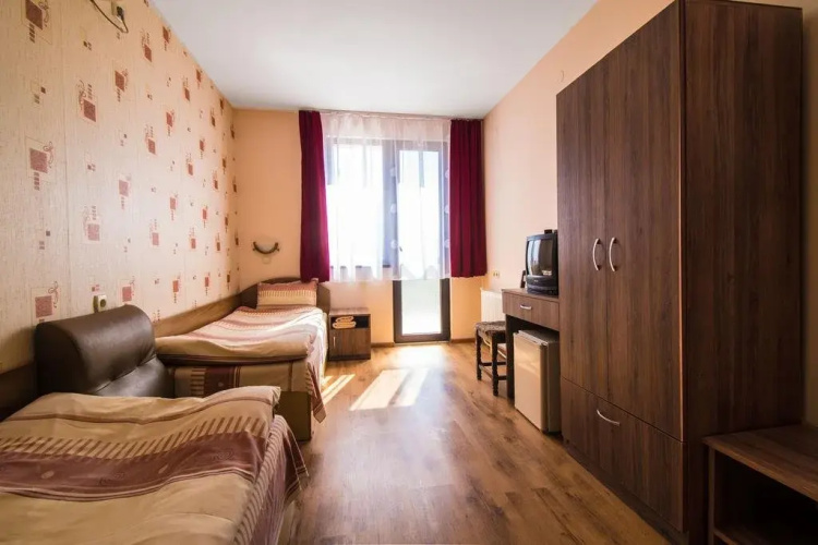 Hotel Bor
