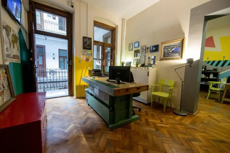 Hostel Cornel