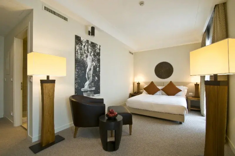 Radisson Blu Hotel Milan Over view