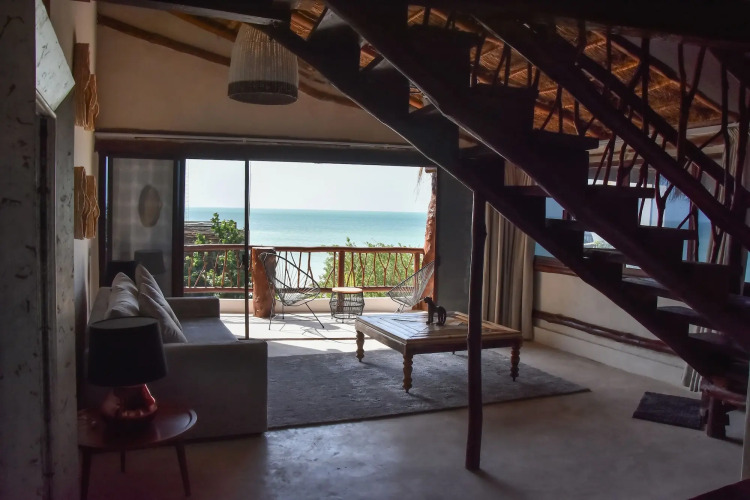 Spirit HolboxOver view