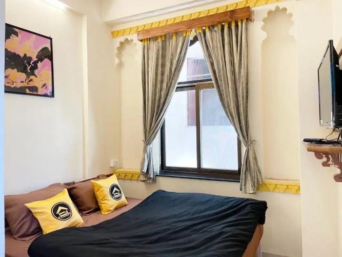 Deluxe Single room