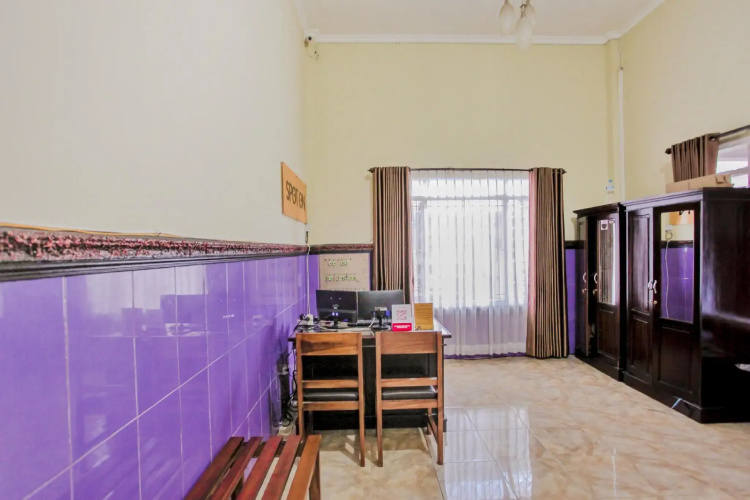 SPOT ON 1870 Graha Batu Mulia