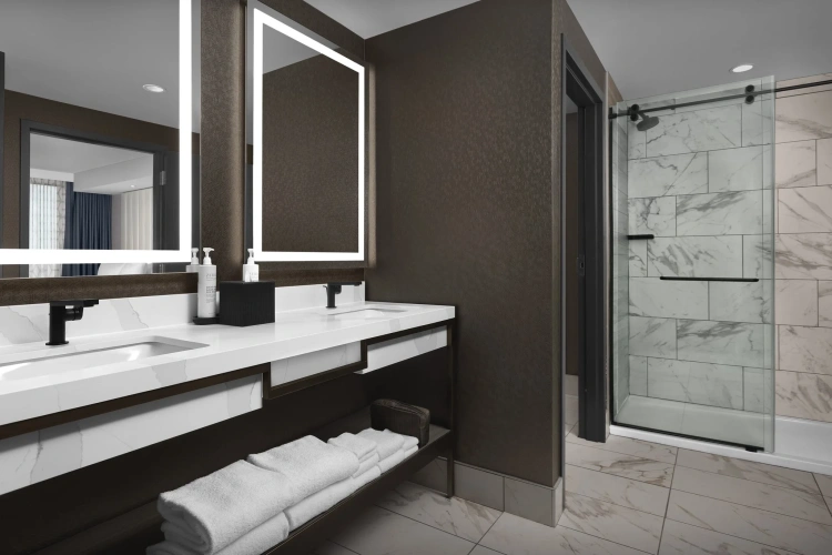2 Bedrooms Quadruple Suite