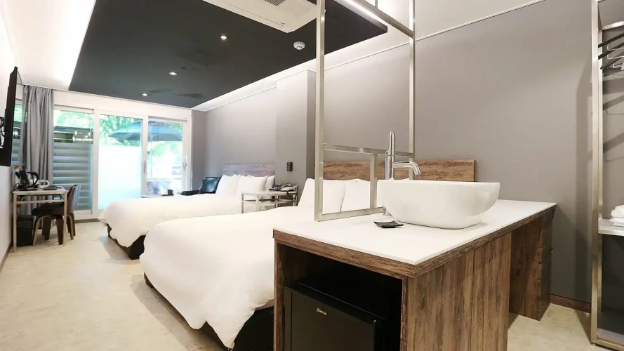 Royal room