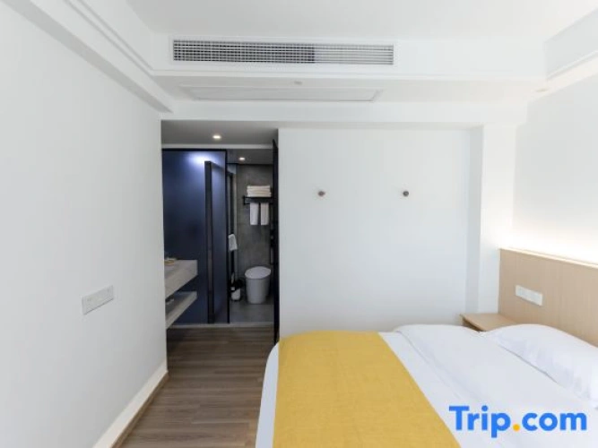 2 Bedrooms Family Suite with balcony