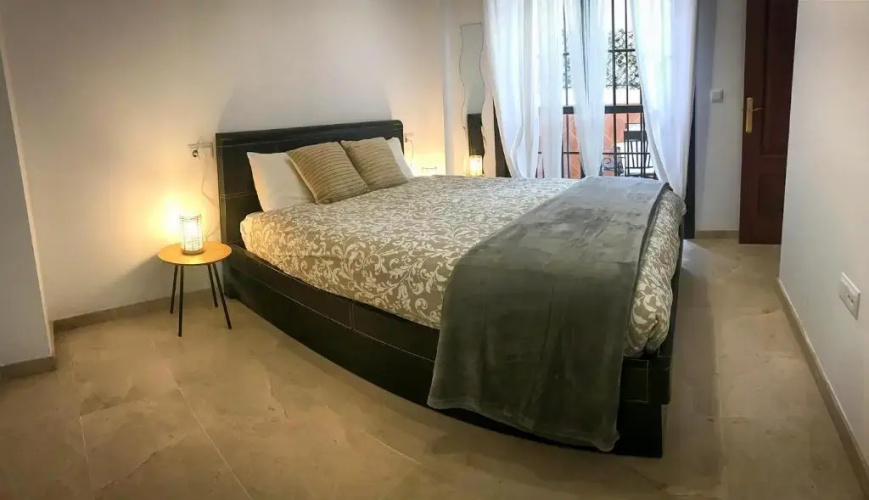 Apartamentos Puente Miraflores