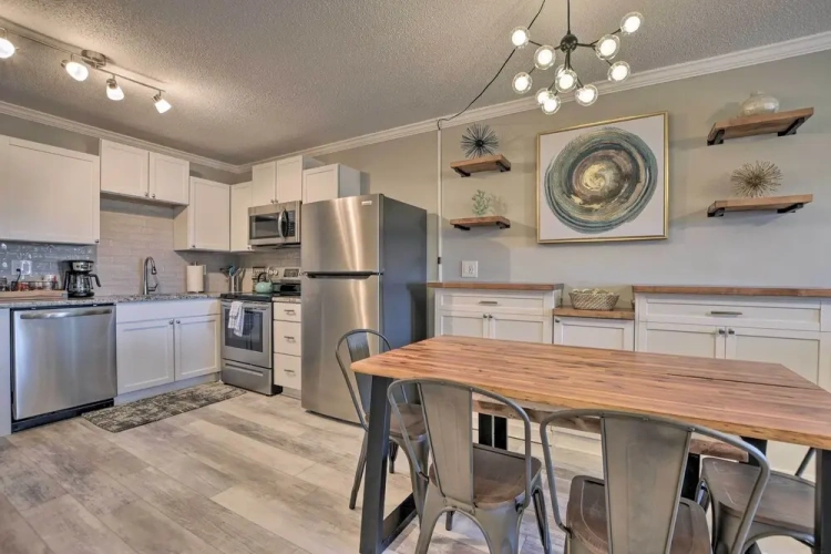 2 Bedrooms Apartment