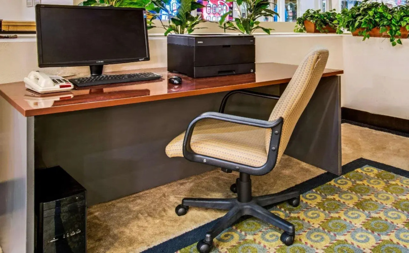 APM Inn & Suites