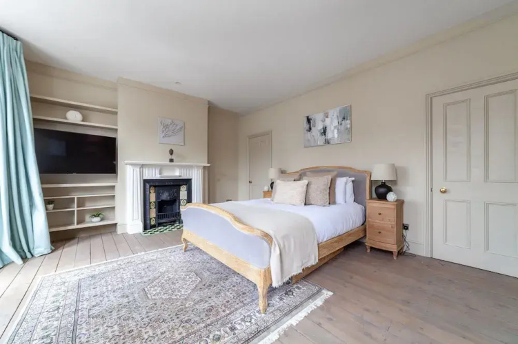 5 Bed Apartment in Clapham