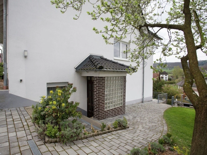 3 Bedrooms Classic Apartment