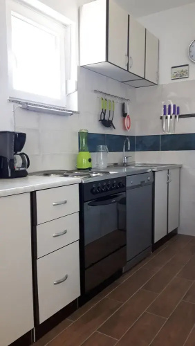 Apartment & rooms Danijel