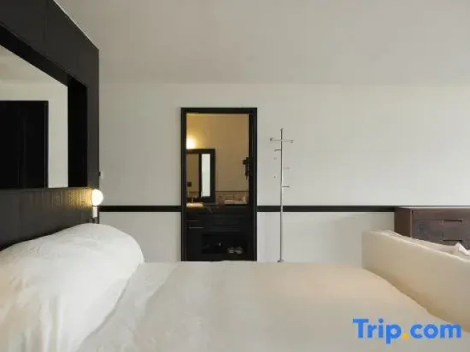 Deluxe Double room with partial sea view