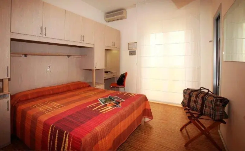 Standard Double room with balcony and with partial sea view