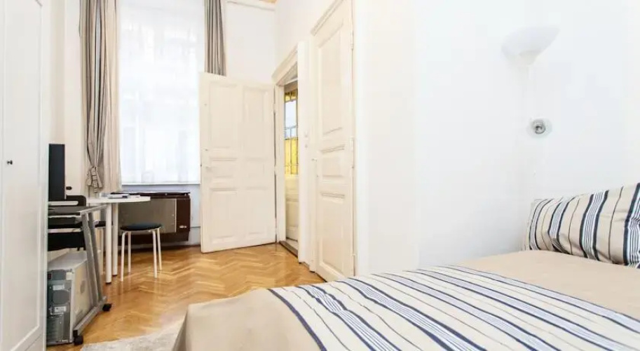 Oktogon Studio Apartment