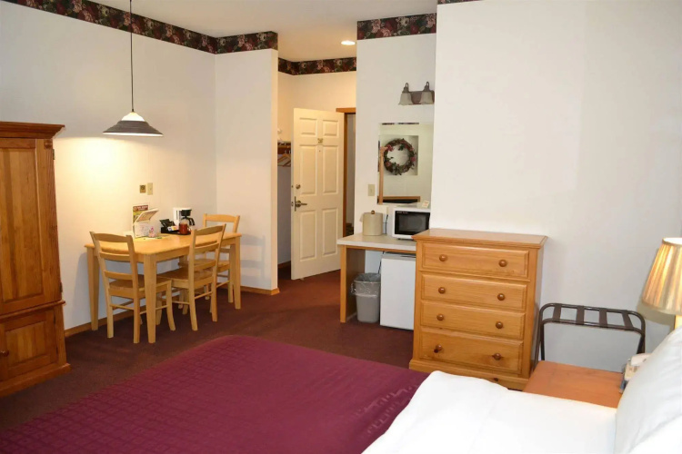 Anaco Bay Inn