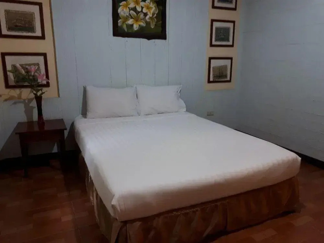 Amporn Riverside Resort