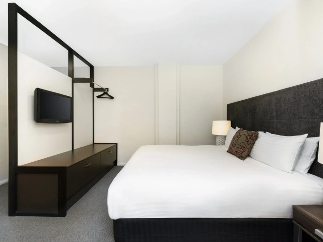 Mantra One Sandy Bay Road