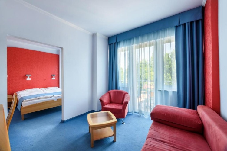 Deluxe Family Suite