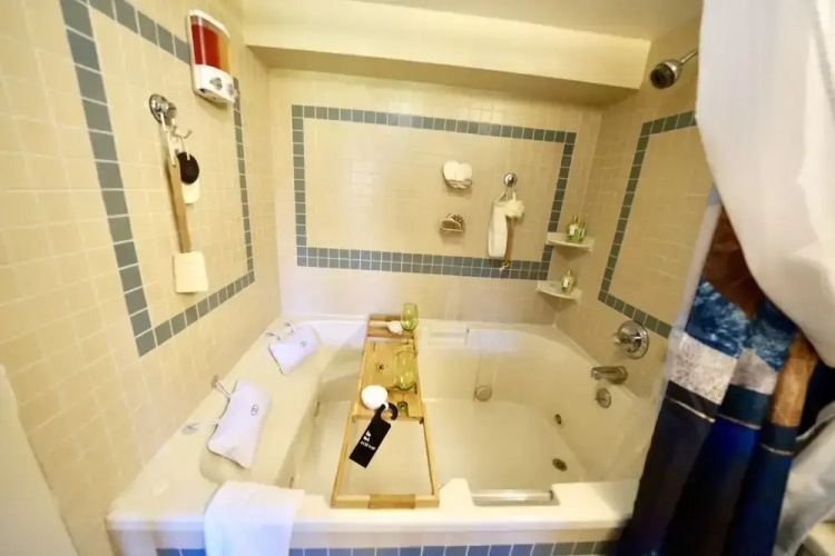 Flat Fish Lodge B&B