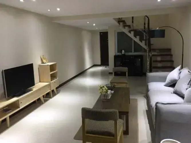 Newhouse Apartment