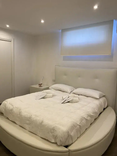FraMe Room