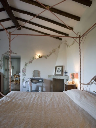 3 Bedrooms Apartment