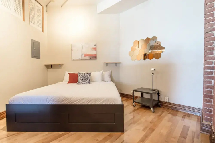 Intimate Plateau Suites by Sonder