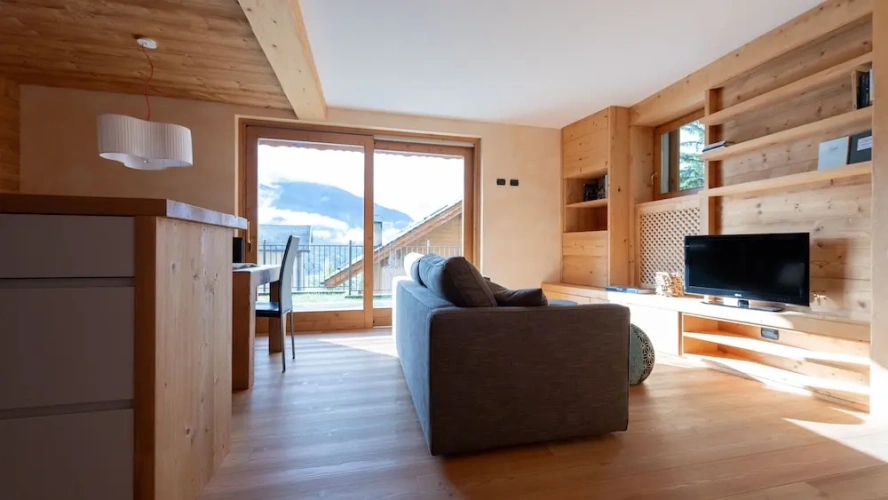 2 Bedrooms Apartment