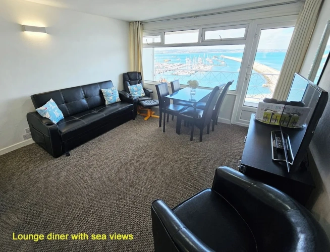 Deluxe Apartment