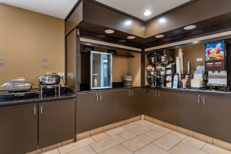 Best Western Plus Garden Court Inn photo 30