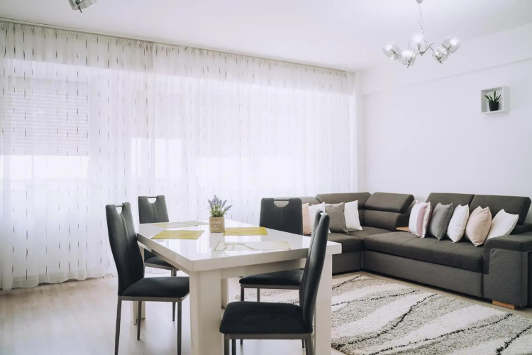 Class DeLuxe Apartments