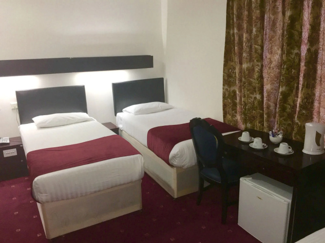 London Star Hotel
