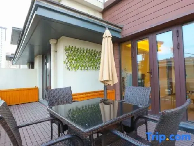 2 Bedrooms Quadruple Villa