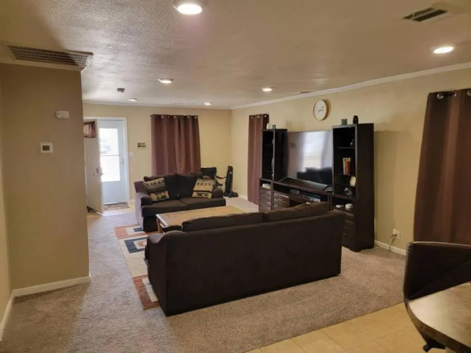 City Cottage 2BR/1BA Near Downtown