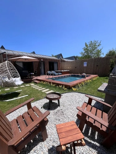 1 Bedroom Deluxe Bungalow