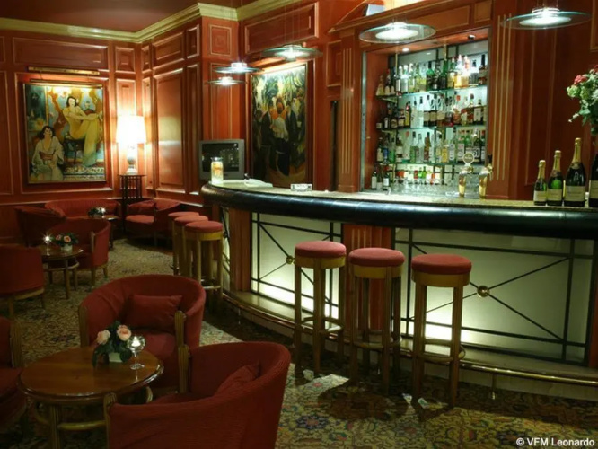 B4 Grand Hotel Lyon