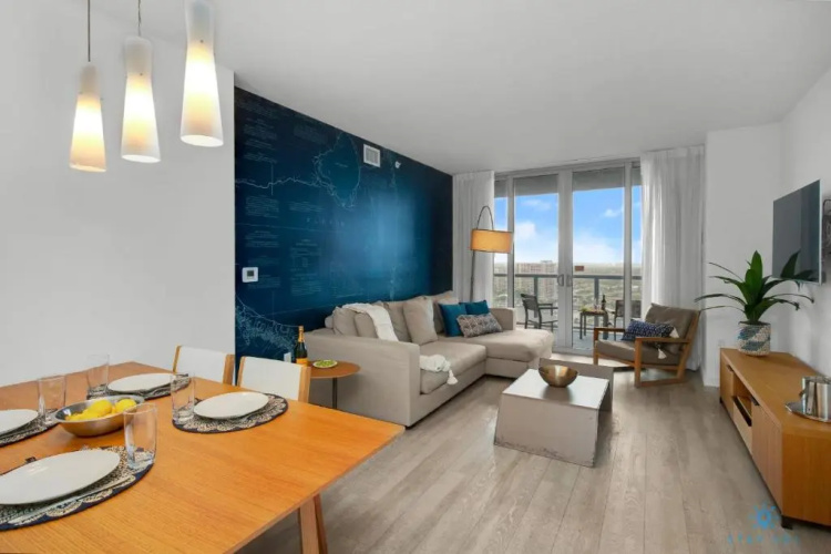 MODERN Resort BALCONY ENDLESS VIEWS Resort w POOL 2BR 2 BR