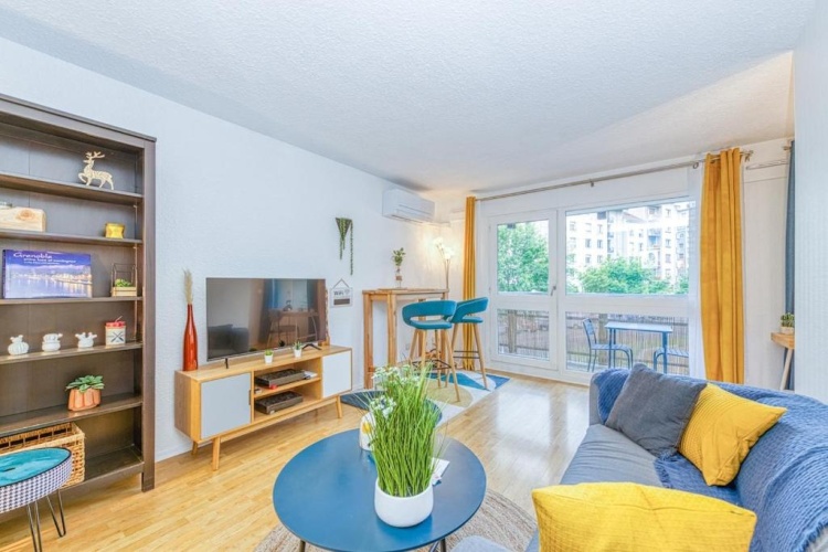 1 Bedroom Apartment