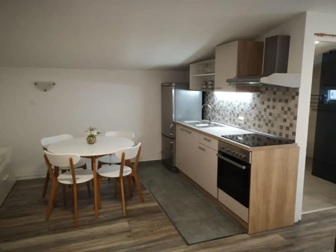 1 Bedroom Apartment with balcony and with garden view