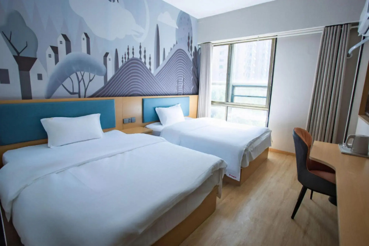 Heze Tianyi Business Hotel