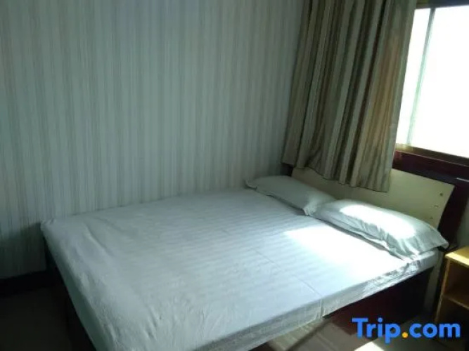 Wenxian Modern Hotel