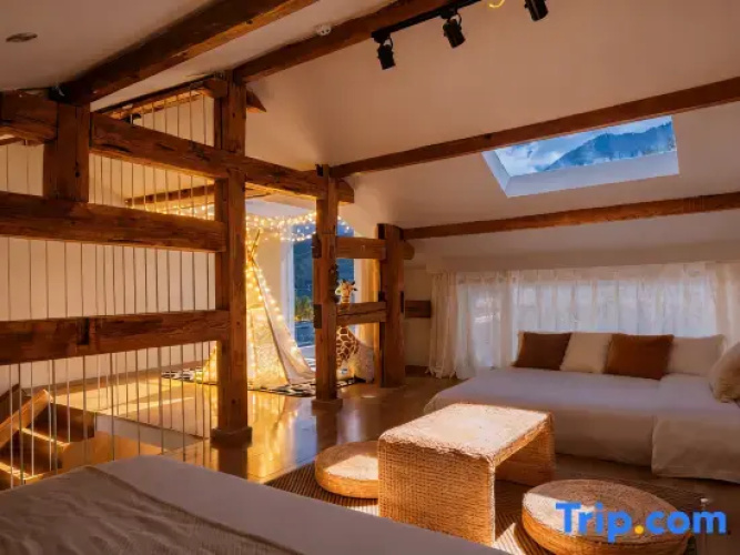 Standard Double room with lake view