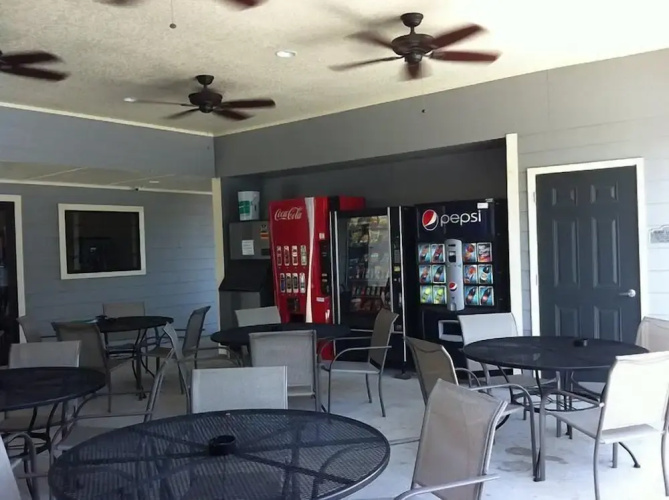 Southern Inn & Suites