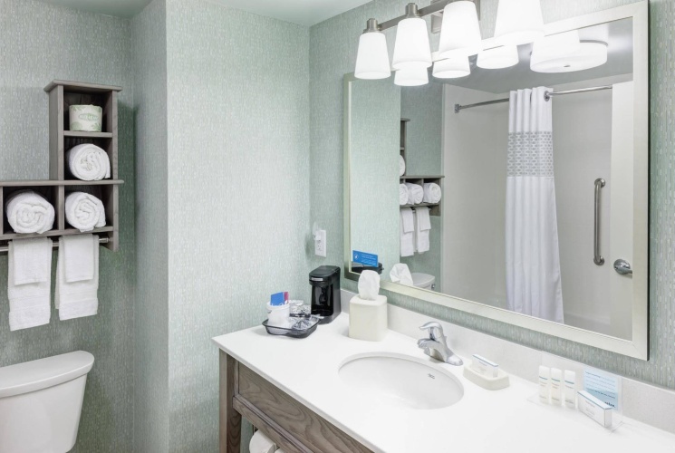 Hampton Inn & Suites by Hilton Carolina Beach Oceanfront photo 11